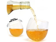 Keinuvat viskilasit